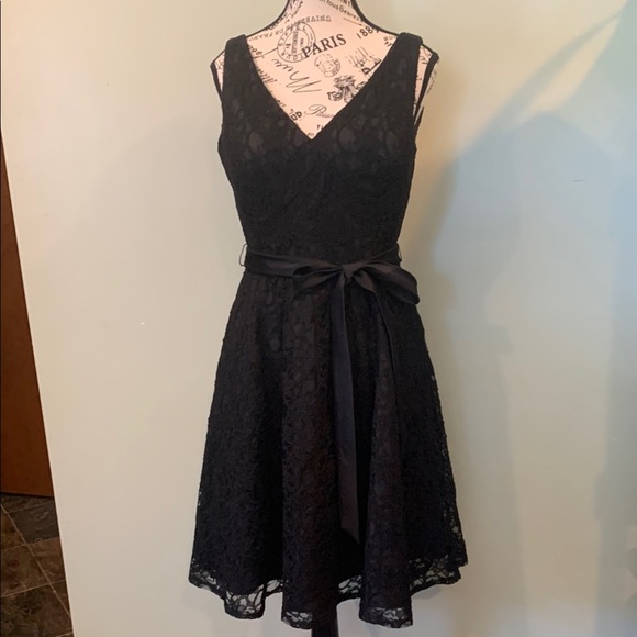 Marina Black Lace A-Line Dress Size 6 Small Sleeveless - Picture 1 of 6
